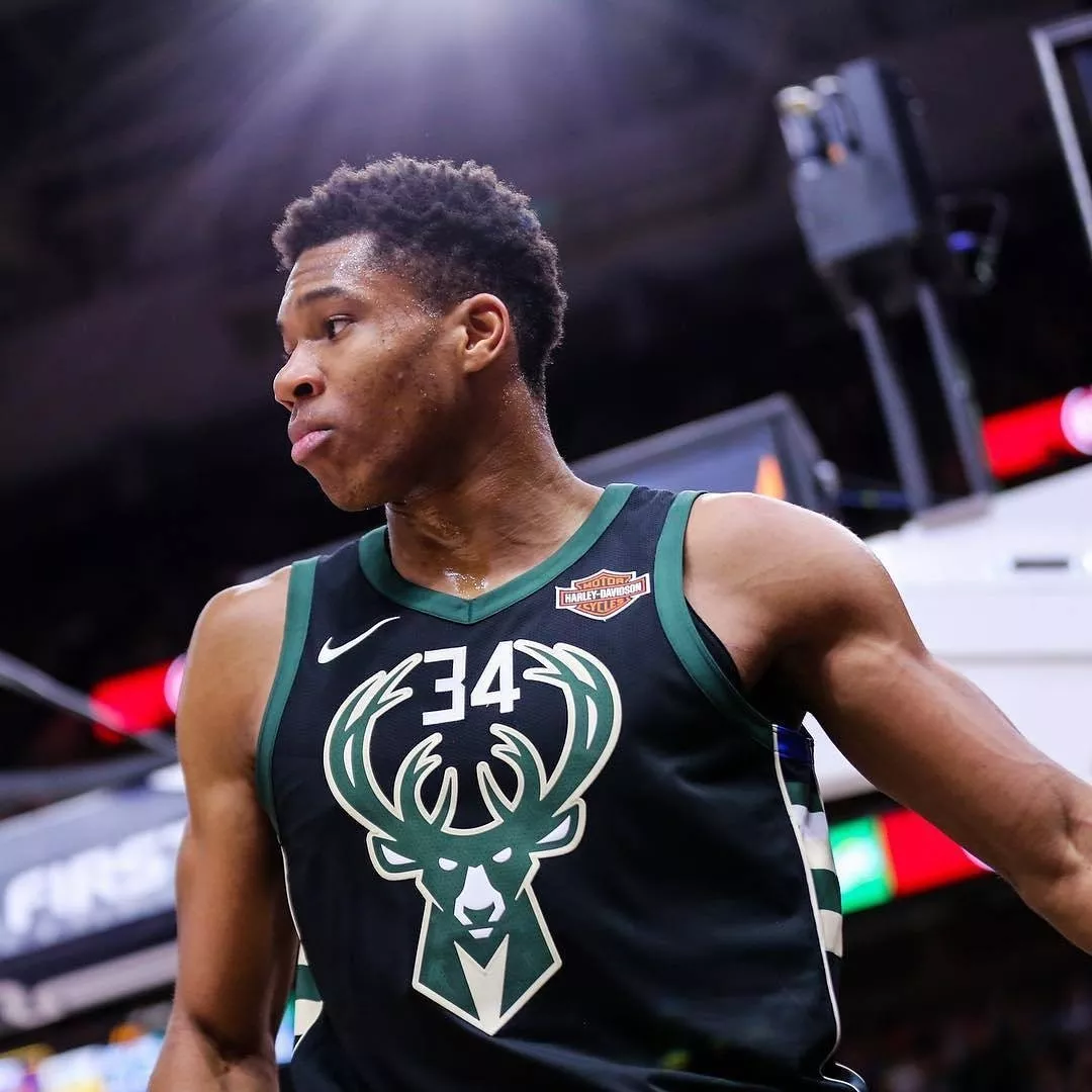 费拉拉：没人规定尤文这赛季必须夺冠，但争前四他们仍需提高（费拉拉：本季尤文不必非夺冠，但冲击前四仍需提升）