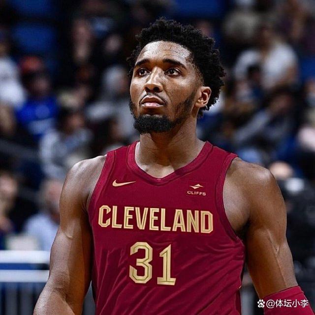 德转列英格兰球员身价TOP10：贝林厄姆1.6亿欧第1，埃泽上榜（德转发布英格兰球员身价前十：贝林厄姆以1.6亿欧居首，埃泽入围）