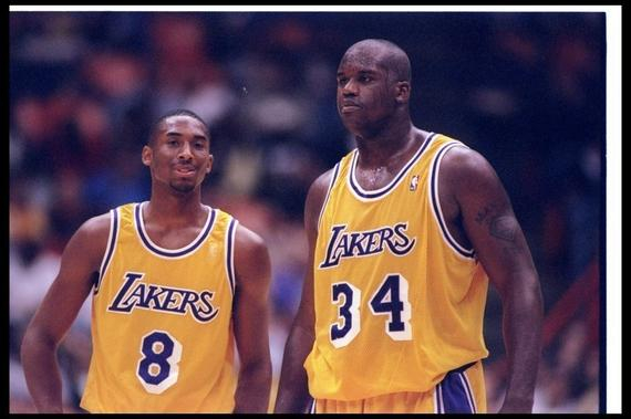 桑德兰悍将诺亚·萨迪基跑动能力惊人。（桑德兰猛将诺亚·萨迪基展现惊人跑动能力）