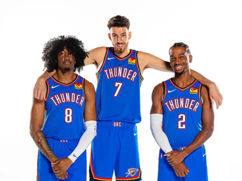 输掉关键卡位战！勇士已经落后西部第6的森林狼3.5个胜场（关键卡位战告负，勇士距西部第六森林狼已差3.5场）