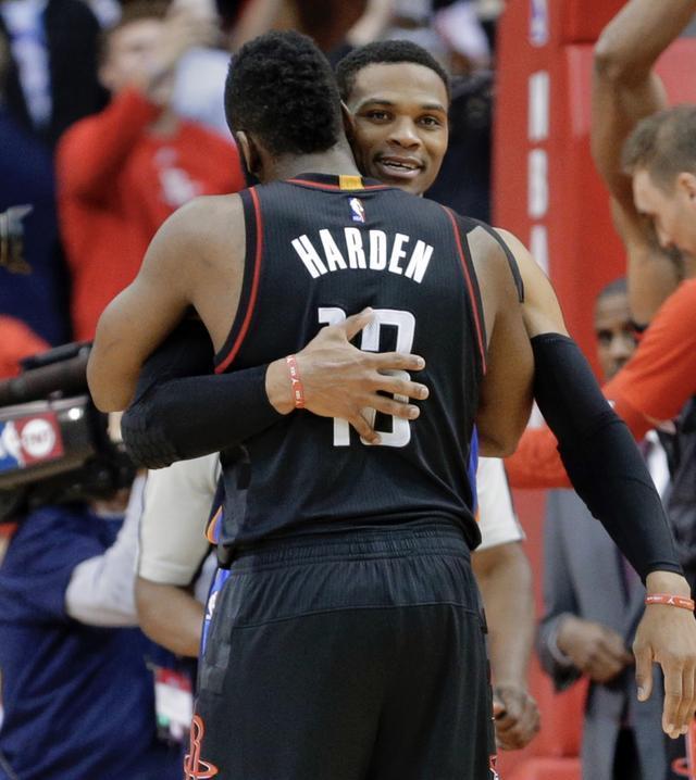 塔雷：拥有魔笛这样的导师是亚沙里的优势，我们对他充满信心（塔雷：魔笛担任导师令亚沙里更具优势，我们对他信心十足）