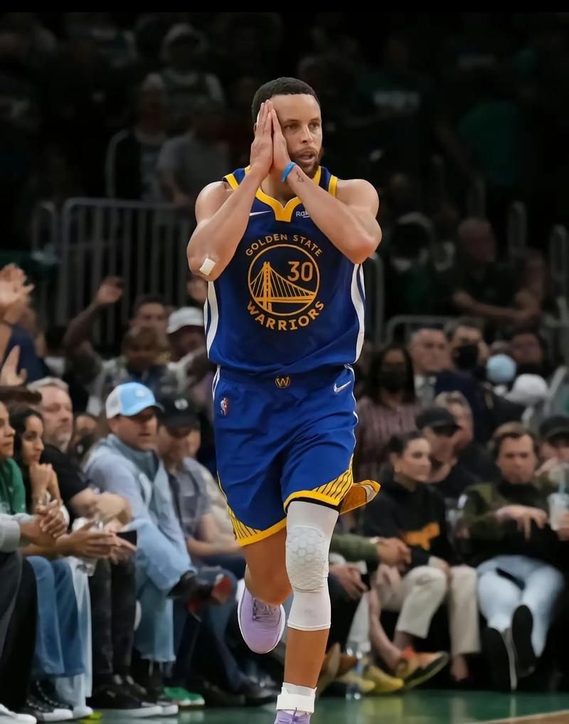 爱德华兹谈改罚球动作：库班谈论后引起了大家注意，不得不改变（爱德华兹谈调整罚球：库班发声后引发关注，不得不改变）