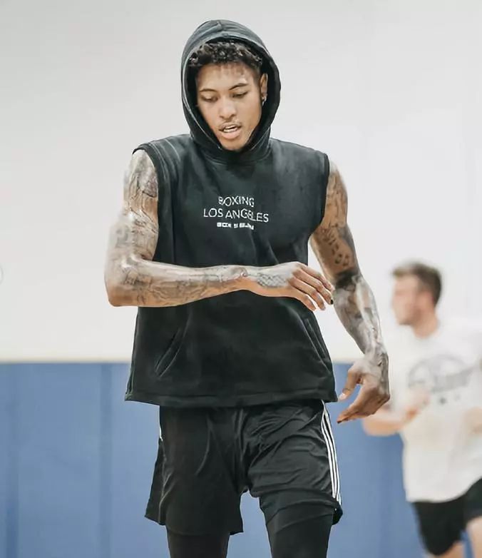 R.I.P.，前意国门、米兰双雄旧将洛伦佐-布冯去世，享年95岁（沉痛悼念：前意大利国门、米兰双雄名宿洛伦佐-布冯逝世，享年95岁）